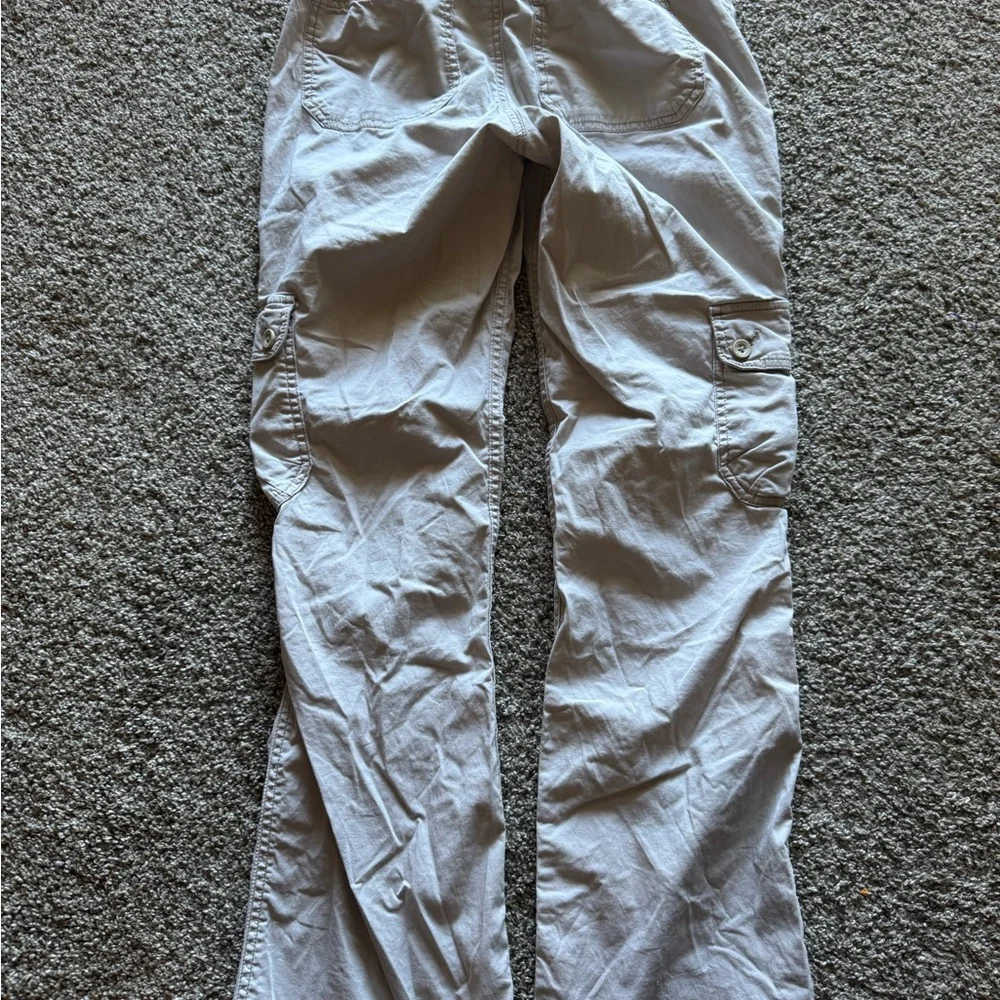 Hollister womens Light tan Cargo Pants - Picture 3 of 3